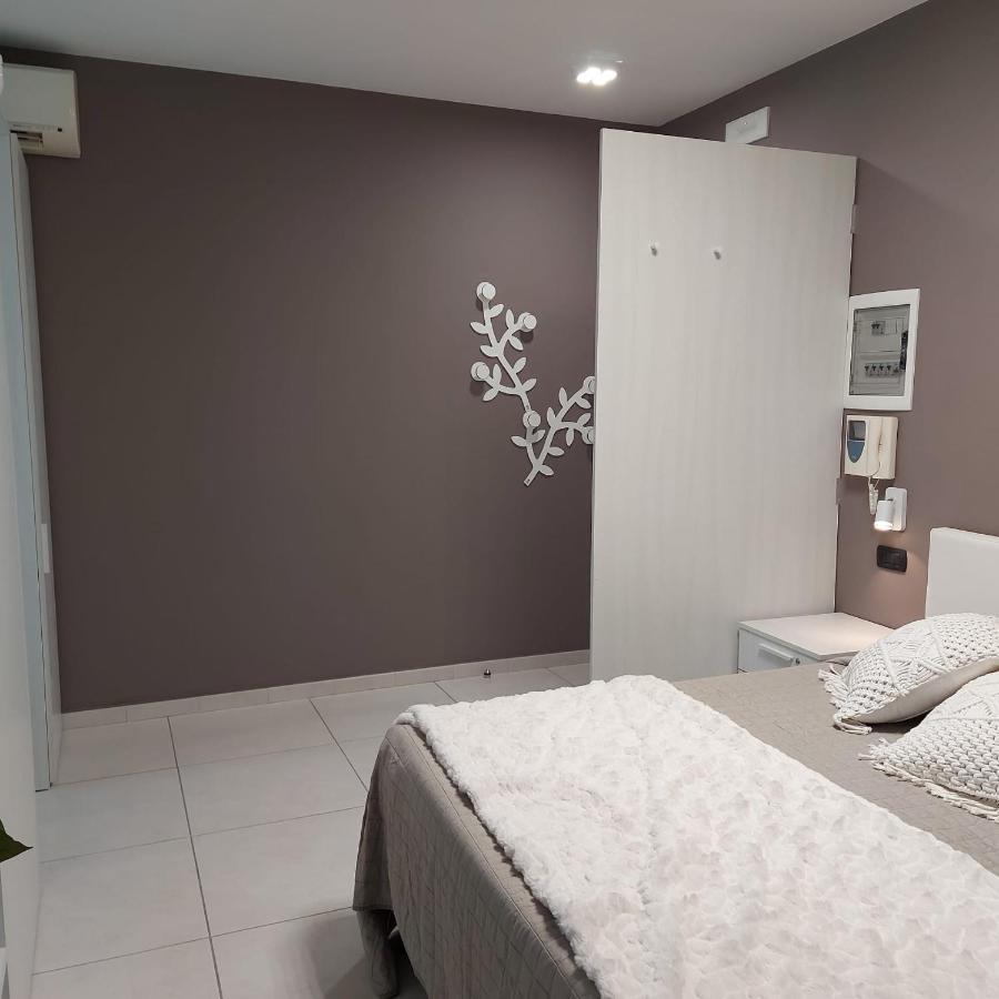 Suite48 Bari Bagian luar foto