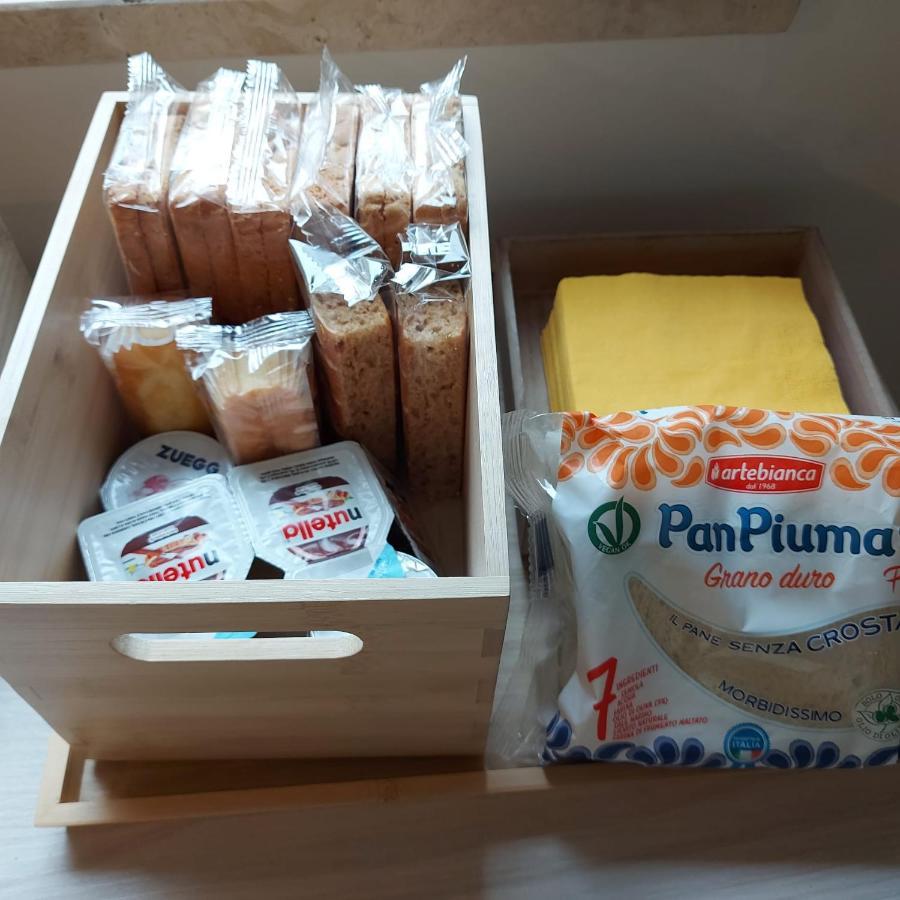 Suite48 Bari Bagian luar foto
